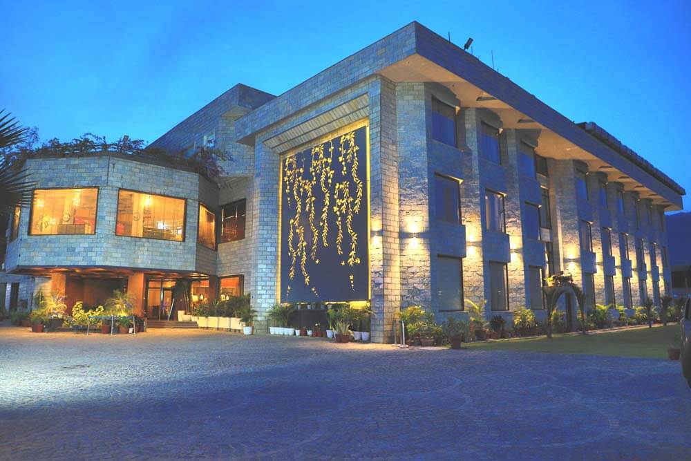 Natraj  Hotel, Rishikesh Rishikesh [Hotel-full-view-day]