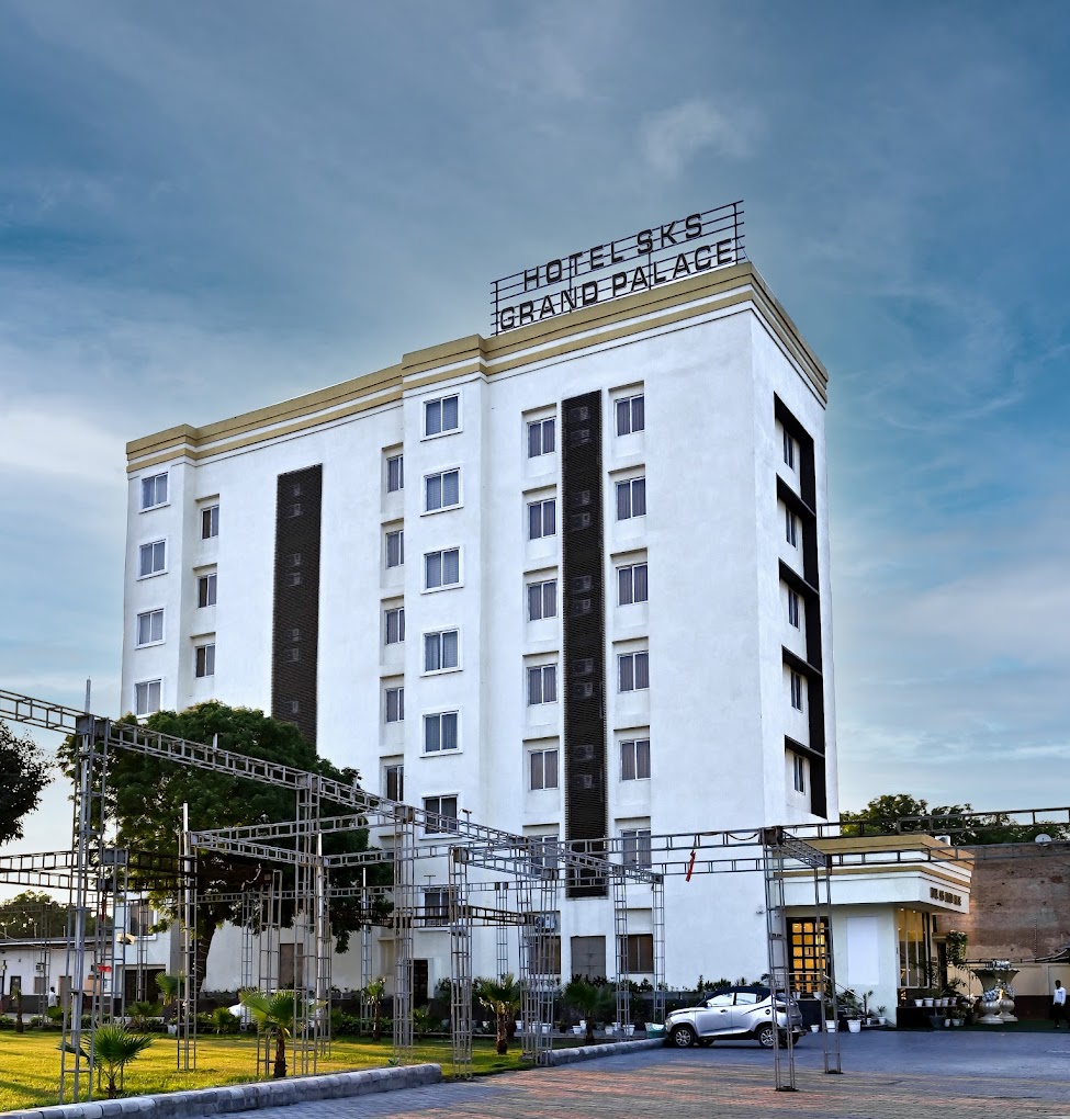 Hotel SKS Grand Palace Vrindavan [Hotel Ful  View]