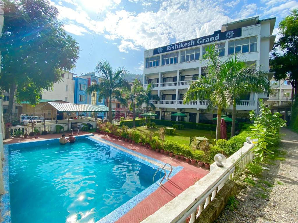Hotel Rishikesh Grand Rishikesh [Swimmingpool]
