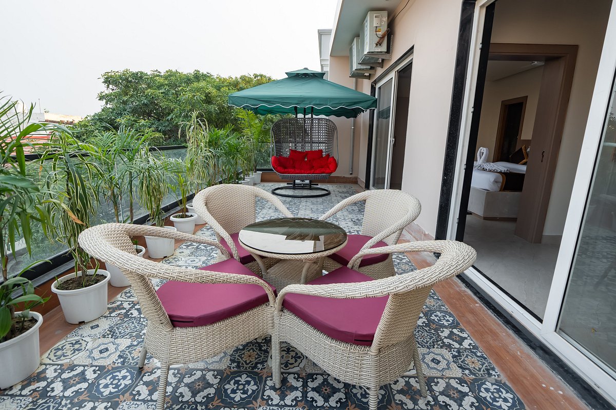 Dev Residency, Varanasi Varanasi [Dining Area Width City View]