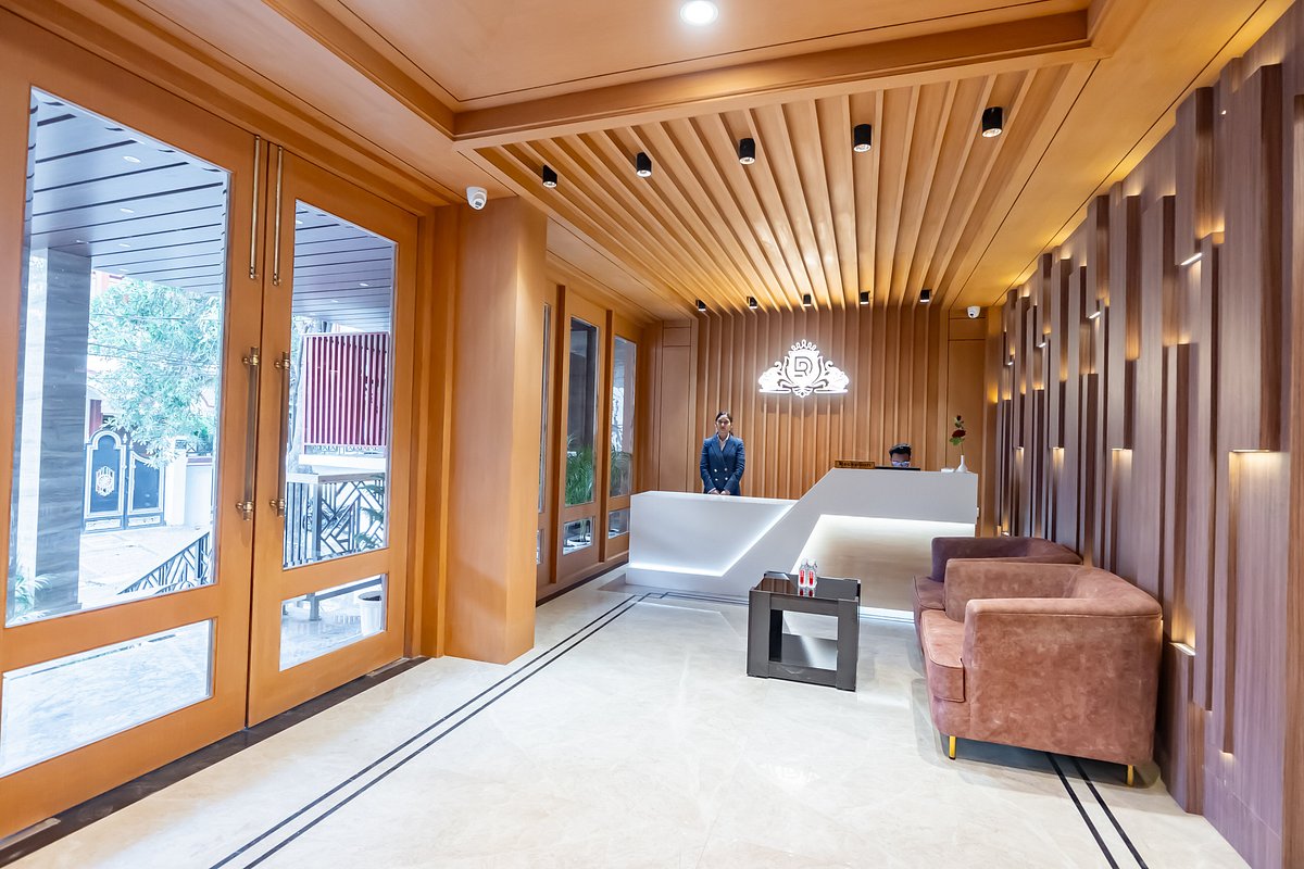 Dev Residency, Varanasi Varanasi [Reception Desk Aur Welcome Zone]