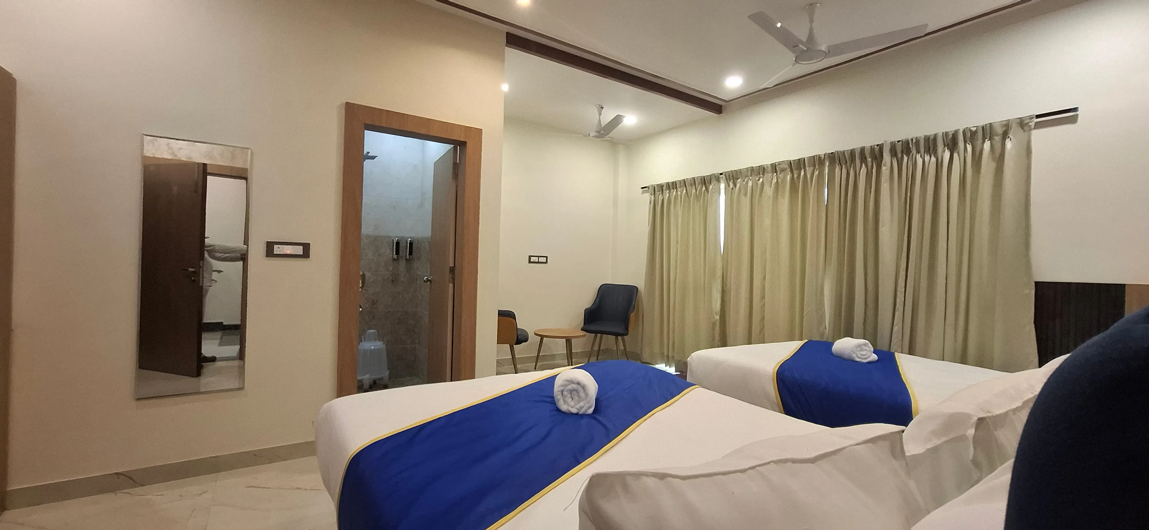 Hotel Blue Neck Ayodhya [Room]