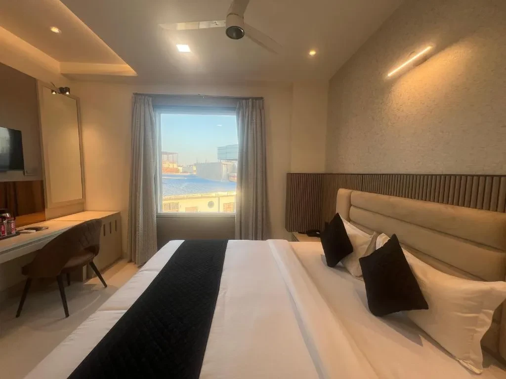 Hotel Glorious Grand, Varanasi Varanasi [City View]