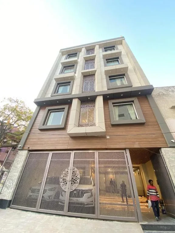 Hotel Glorious Grand, Varanasi Varanasi [Hotel's Building]