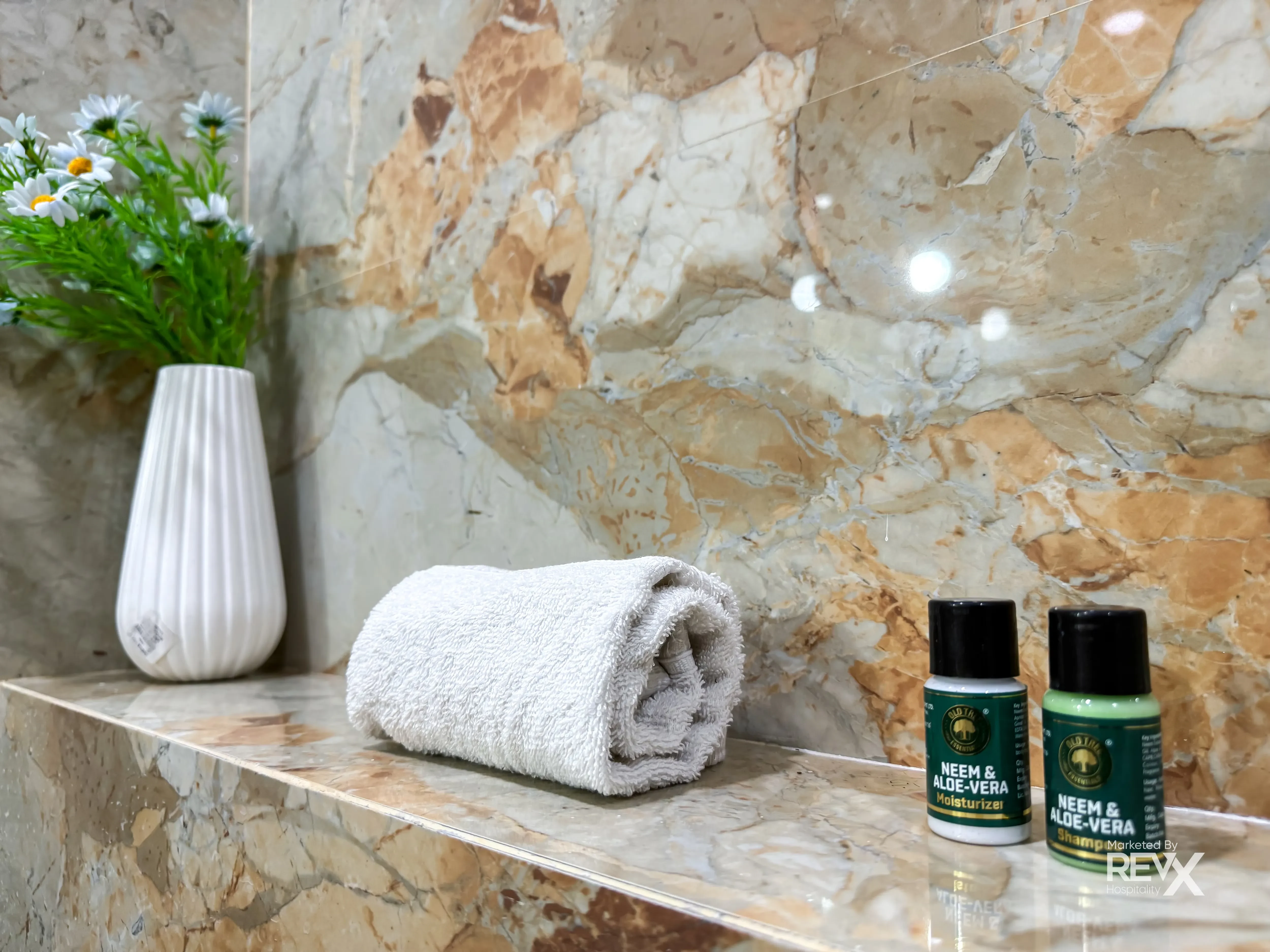 Hotel Guru Sadan Ayodhya [Toiletries]