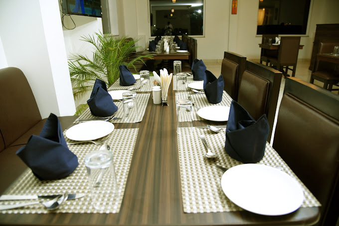 Hotel Holiday Hill Rishikesh [Spacious And Elegant Dining Hall At Hotel Serene Stay]