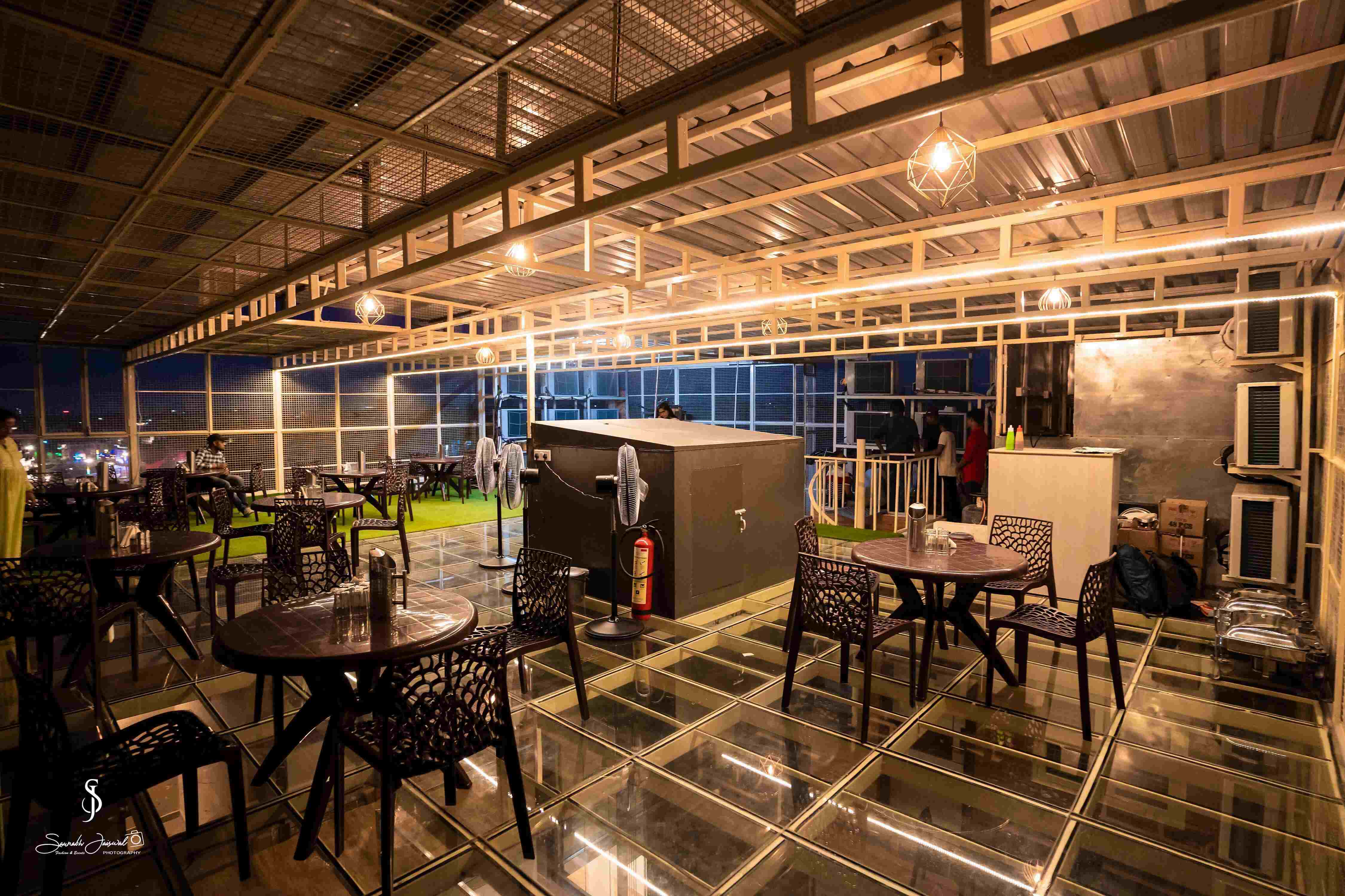 Hotel JSR Ganga Varanasi [Comfortable Sitting Area In The Lobby Of Hotel Serene Stay]