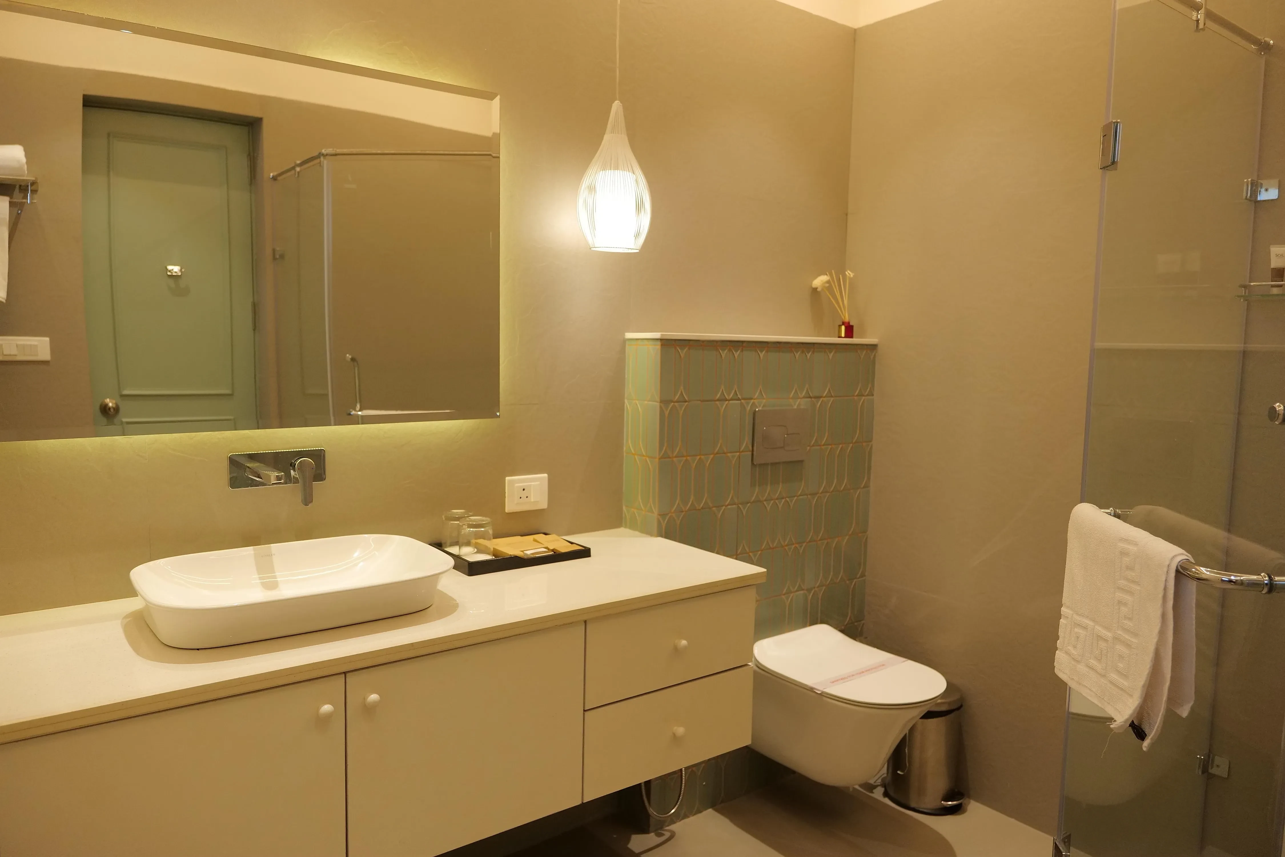 Hotel Narayan Kothi Varanasi [Washroom 1]