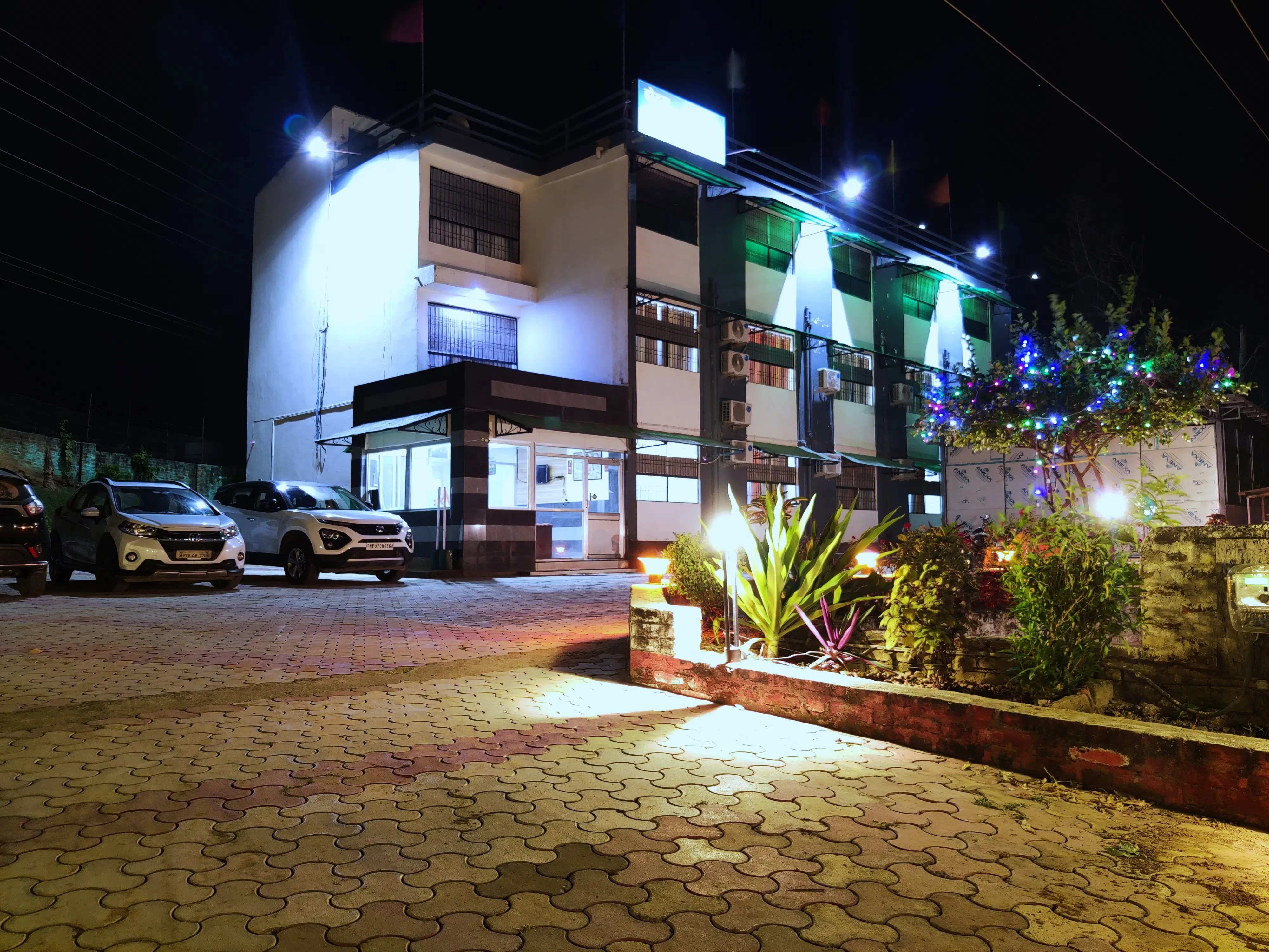 Hotel Parth Chitrakoot [Hotel Building]