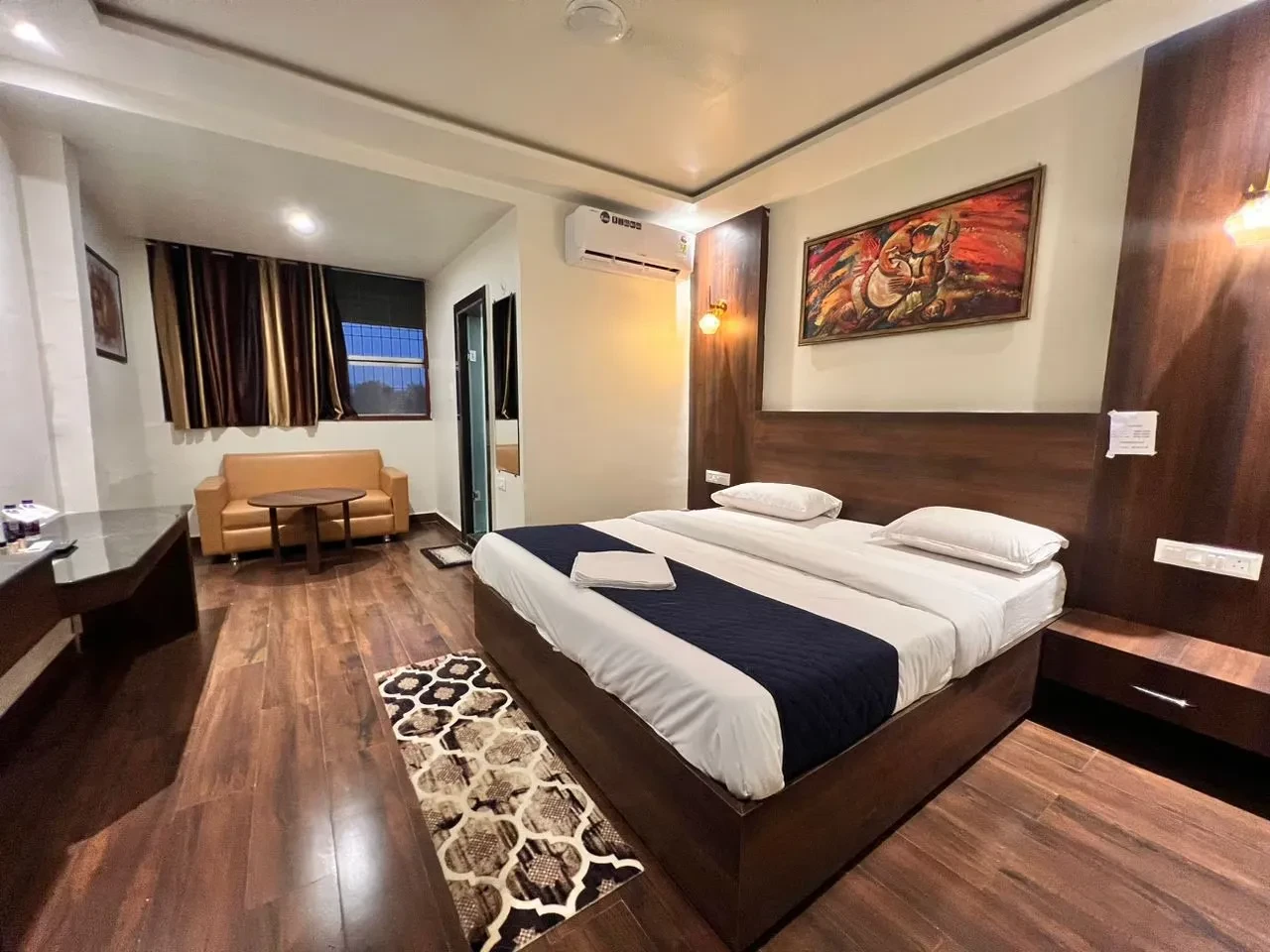 Hotel Parth Chitrakoot [King Bed]