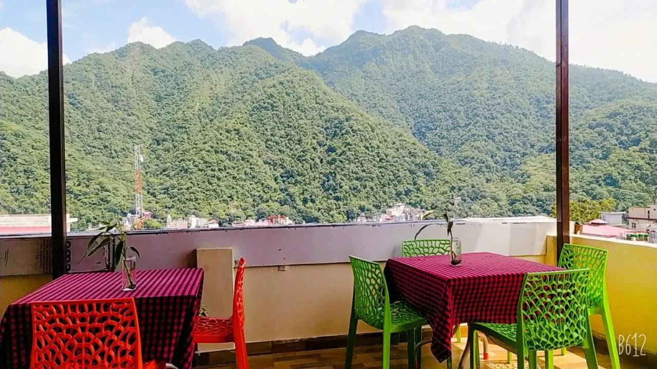 Hotel The Shivaay - Delight Inn Rishikesh Rishikesh [Hotel Restaurant Mountain View]