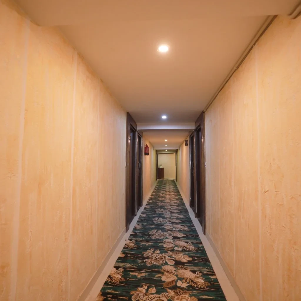 Hotel Tulsi Garden Vrindavan [Corridors / Hallways]