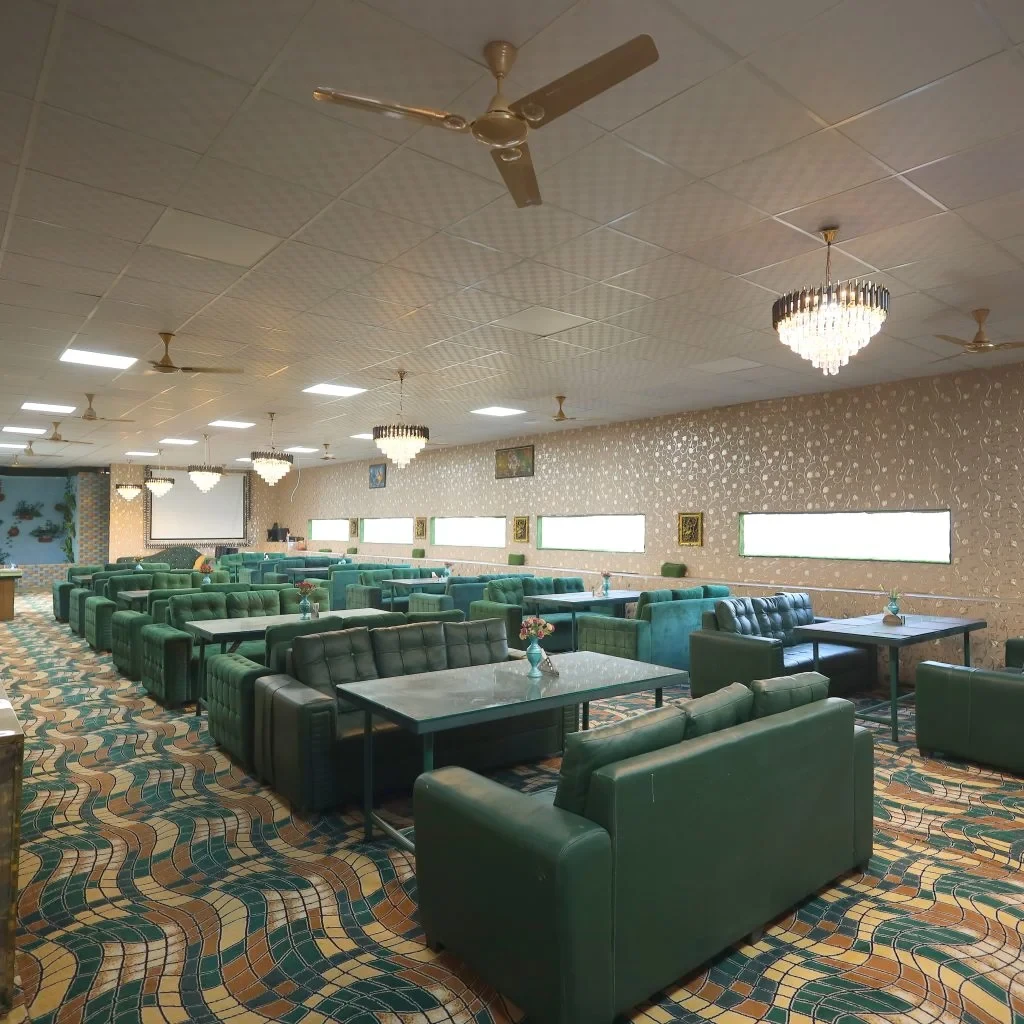 Hotel Tulsi Garden Vrindavan [Restaurant / Dining Area]