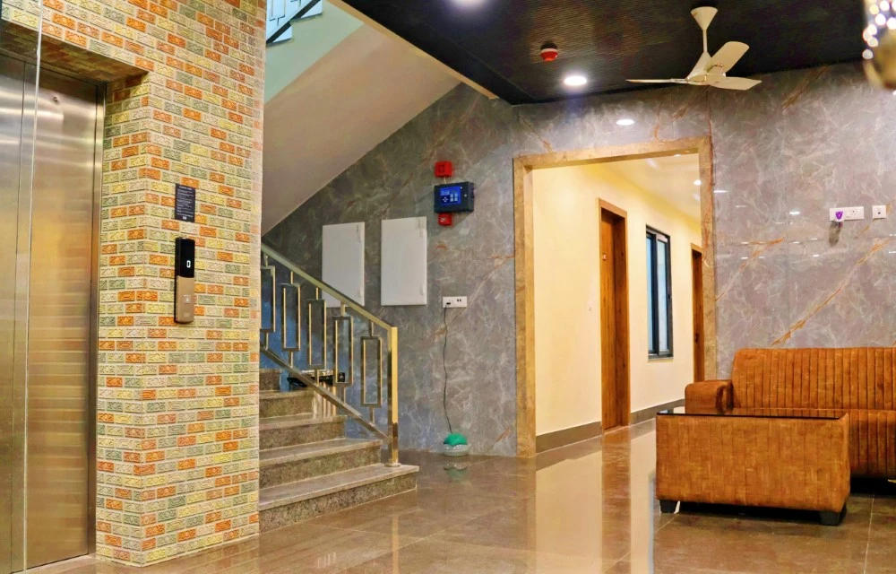 Hotel Tulsi Grand Inn Vrindavan Vrindavan [Lift Area]