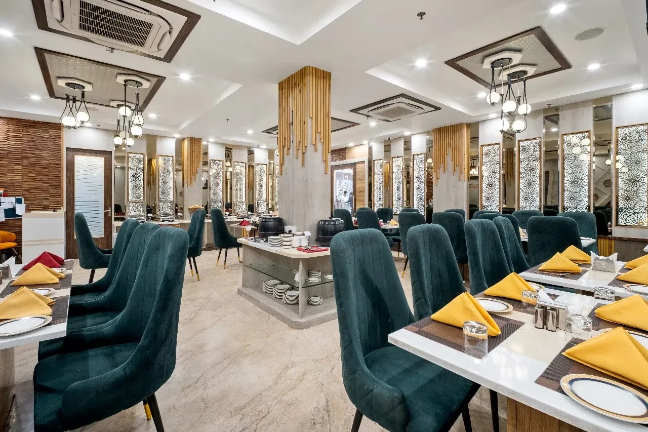 Primeland Hotel, Varanasi Varanasi [Restaurant]