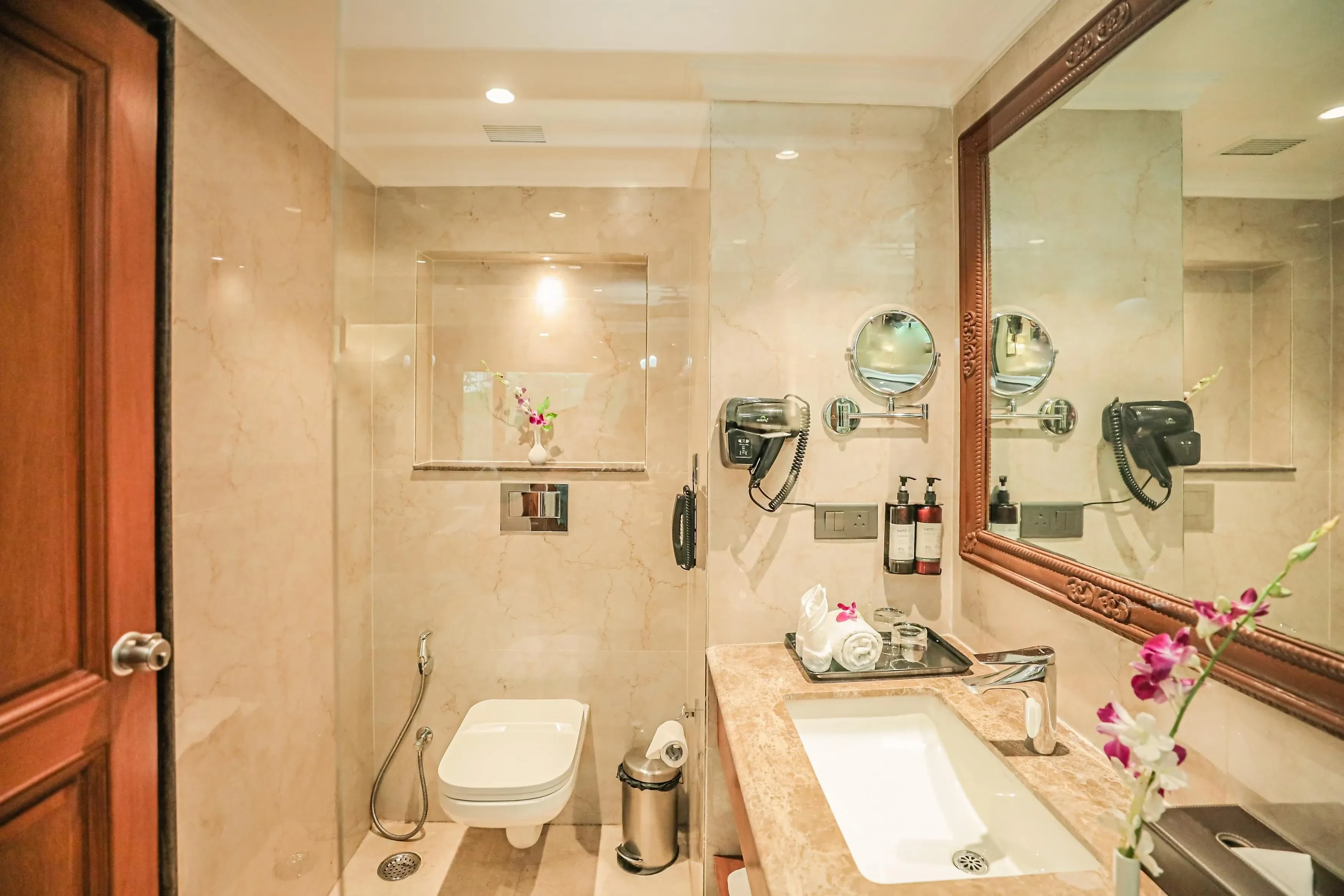 Regenta Central Lucknow Lucknow [Attached Bathroom]
