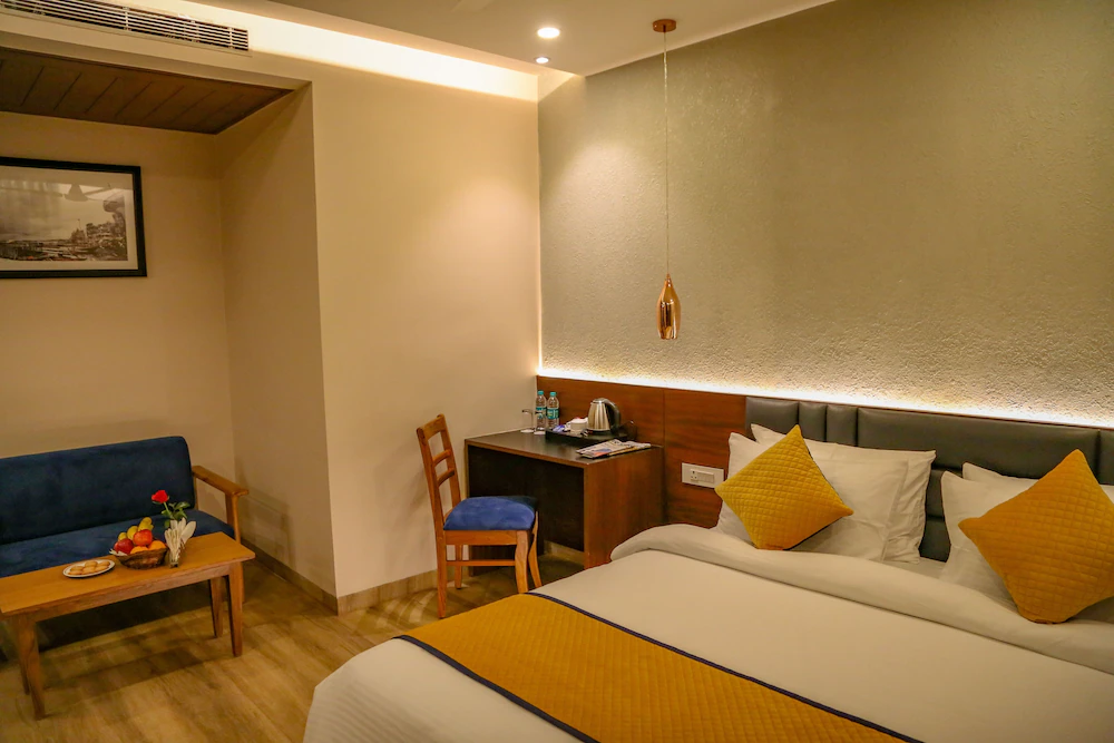 Four Leaf Hotel - Sapphire Blue, Varanasi Varanasi [Air Conditioning]