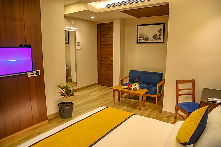 Four Leaf Hotel - Sapphire Blue, Varanasi Varanasi [Flat Screen Tv In Room]