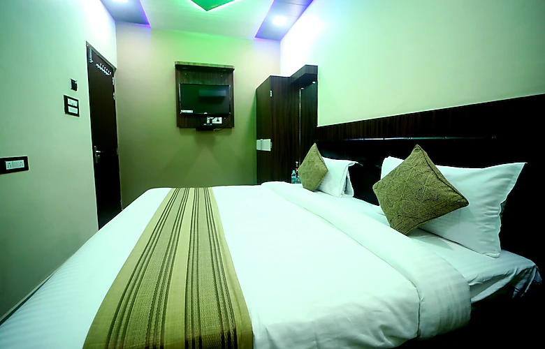 Hotel APS Palace Varanasi [Double Bed]