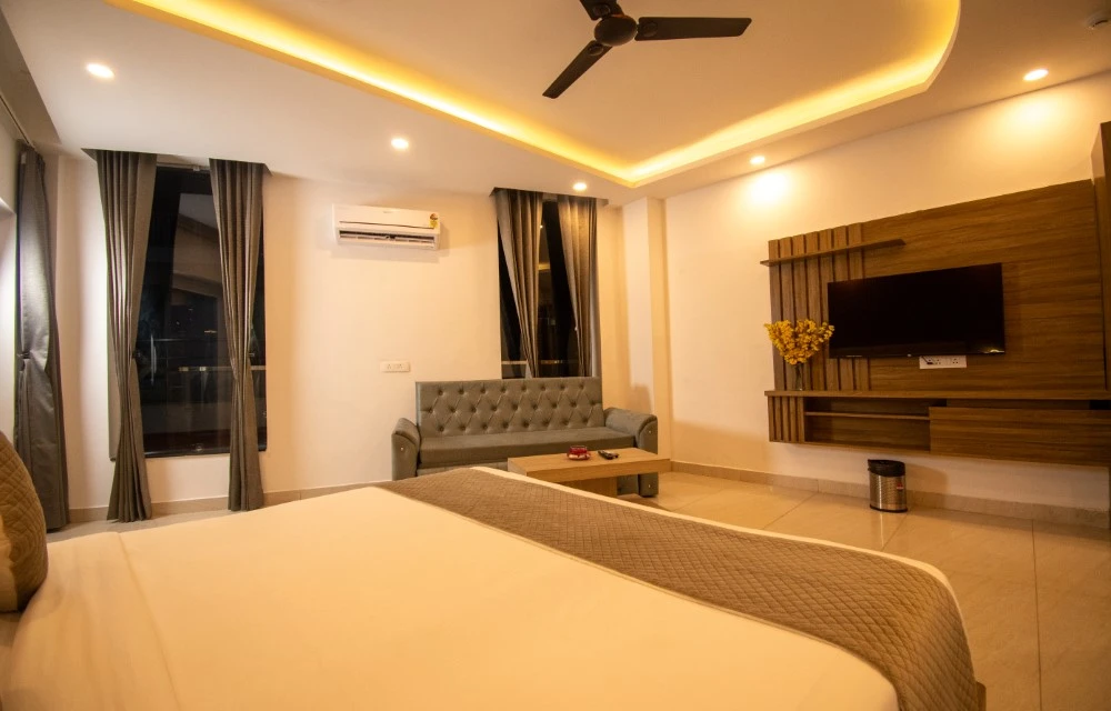 Hotel JP Hills Rishikesh Rishikesh [Full View Of The Comfortable Double Bed In The Room]