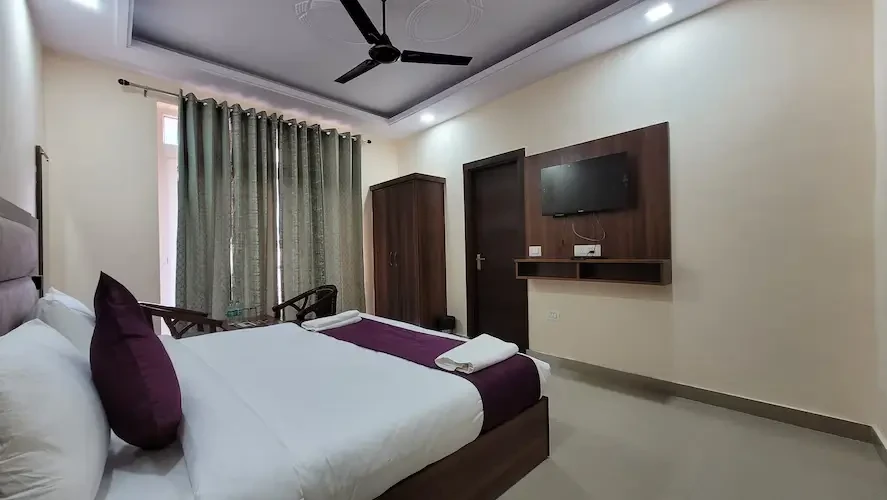 Hotel Keshav Nandan By The Shivaay Rishikesh [Wall-mounted Flat-screen TV For Entertainment]