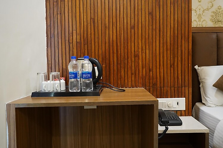 Hotel Santoor Varanasi Varanasi [Call]