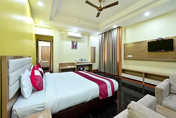 Hotel SKS Grand Palace Vrindavan [Wall-mounted Flat-screen TV For Entertainment]