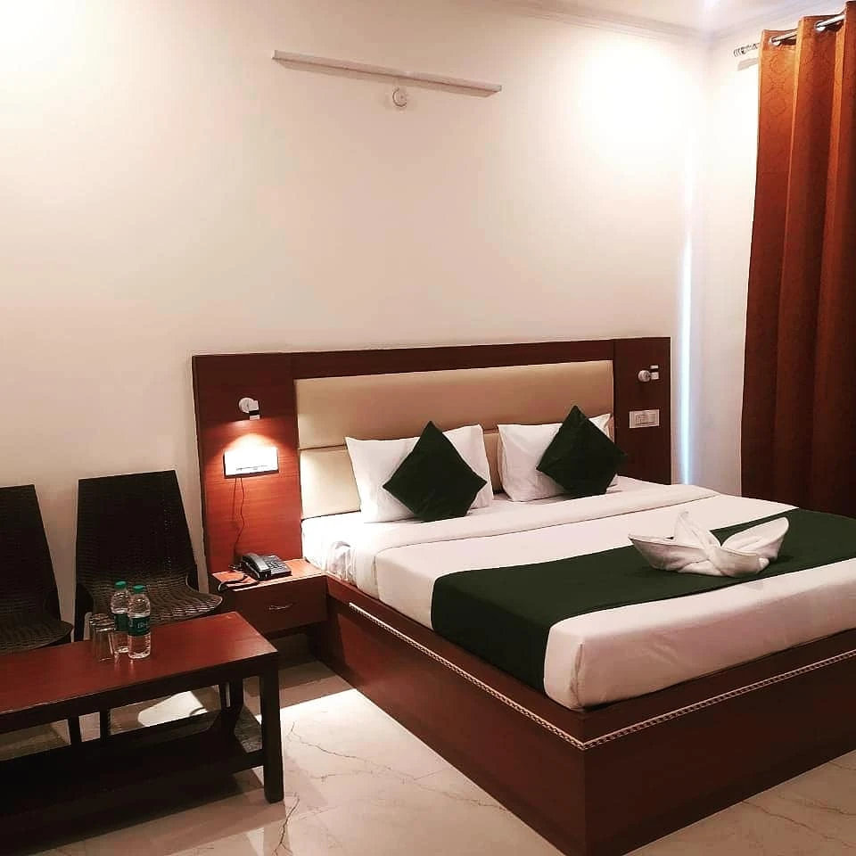 Hotel The Shivaay - Delight Inn Rishikesh Rishikesh [Full View Of The Comfortable Double Bed In The Room]