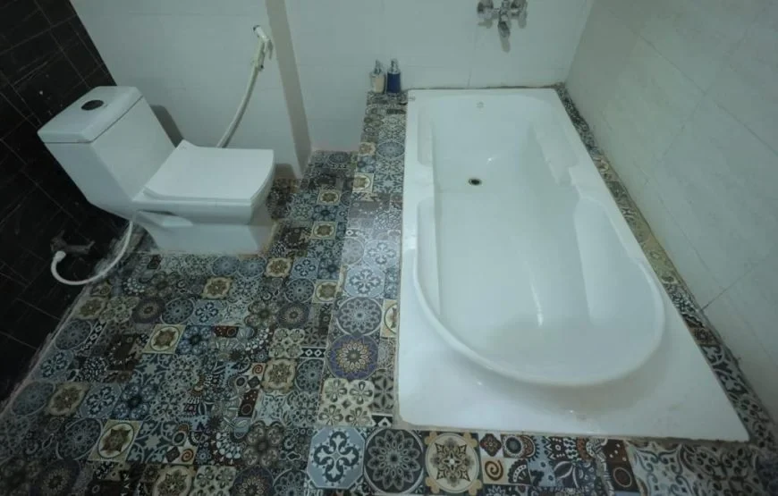 Hotel Tulsi Garden Vrindavan [Attached Bathroom]