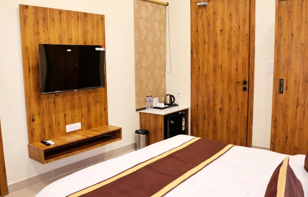 Hotel Tulsi Grand Inn Vrindavan Vrindavan [LED/Flat-Screen TV]