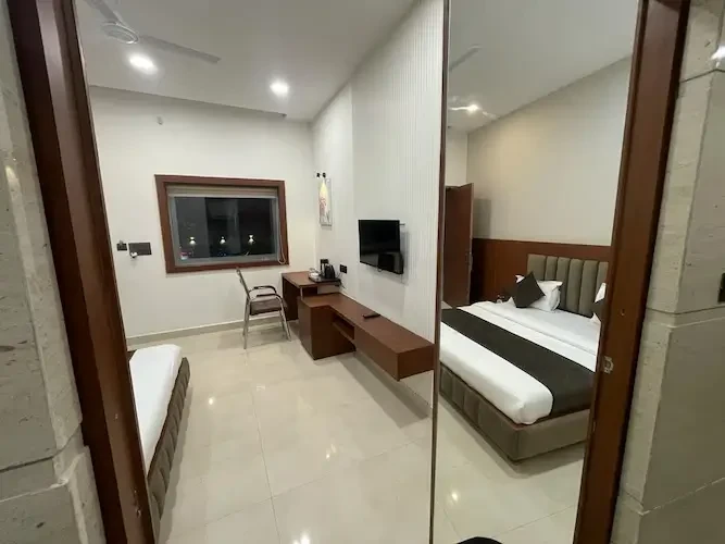 The Kedar Resort Mathura [Comfortable Bed]